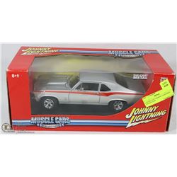 1:18 DIE CAST JOHNNY LIGHTNING 1970 NOVA SS.