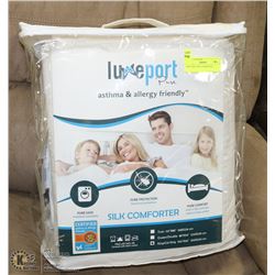 KING SIZE SILK COMFORTER