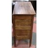 Image 2 : ANTIQUE 3 SHELF DRESSER WITH CASTORS