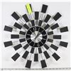 Image 1 : BATTERY OPERATED WALL CLOCK