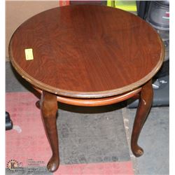 FRENCH PROVINCIAL END TABLE