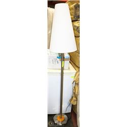 TALL LAMP WITH WHITE CLOTH SHADE