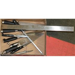 KNIVES WITH METALLIC KNIFE HOLDER & 3 STARFRIT