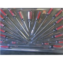 New 20 piece Screwdriver set