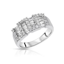 18KT White Gold 0.99ctw Diamond Ring