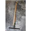 Image 1 : NEW RAKES AND SCREW TIP HANDLES