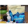 Image 2 : BOX OF DOG FOOD GROOMING SUPPLIES AND ITEMS