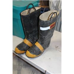 SERUUS FIREMAN BOOTS SIZE 12