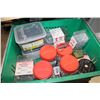 Image 1 : TOTE OF ASSORTED SCREWS