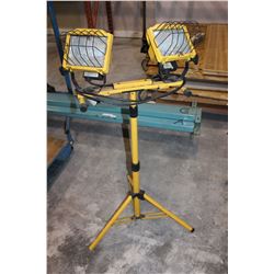 DOUBLE SHOP LIGHT ON STAND