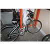Image 1 : GREY FUJI CROSSTOWN BIKE