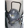 Image 2 : SHOP VAC WE DRY VAC 11.5 GALONS