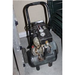 RADIO AIR COMPRESSOR AS IS