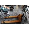 Image 1 : LIFT RITE 5500LB PALLET JACK