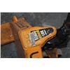 Image 3 : LIFT RITE 5500LB PALLET JACK