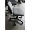 Image 1 : GREY ROLLING OFFICE CHAIR