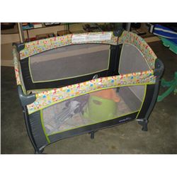 KIDS PLAY PEN
