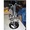 Image 1 : 4 BOTTLE DRINK DISPENSER