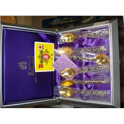 SET OF FOUR K22 PLATE SPOONS