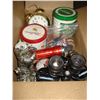 Image 1 : SHELF LOT OF ESTATE COLLECTIBLES