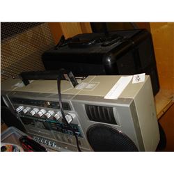 GE STEREO AND HARDCASE