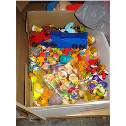 LOT OF GARFIELD STRAWBERRY SHORTCAKE SIMPSONS FIGURES AND OVERSIZE CHARLIE BROWN PEZ DISPENSER