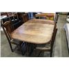 Image 1 : FIVE PIECE ENGLISH BARLEY TWIST OAK DINNETTE