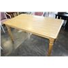 Image 1 : MAPLE DINING TABLE