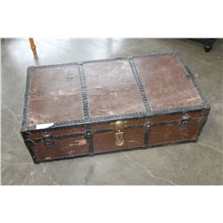 METAL HARIMANN TRUNK CO TRUNK