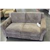 Image 1 : NEW WEST HAMPTOM HARTFORD BROWN LOVESEAT