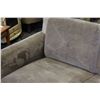 Image 3 : NEW WEST HAMPTOM HARTFORD BROWN LOVESEAT
