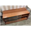 Image 1 : GLASS DOOR ENTERTAINMENT STAND