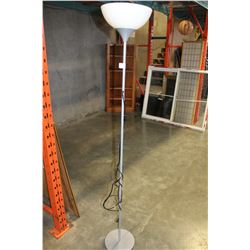 METAL FLOOR LAMP