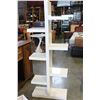 Image 2 : WHITE MODERN SHELF WITH BASKETS