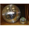 Image 1 : 2 DISCO BALLS