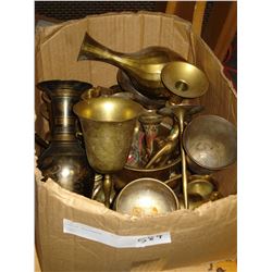 BOX OF BRASSWARE