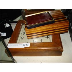 OAK WALL CLOCK BUXTON LEATHER WALLET AND WOODEN BOX