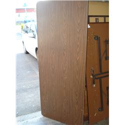 SIX FOOT FOLDING MARKET TABLE