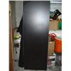 Image 2 : 6 FOOT 1 INCH BY 25 1/2 INCH COUNTER TOP