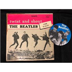 THE BEATLES "TWIST & SHOUT" VINYL RECORD W/ COLLECTIBLE PIN