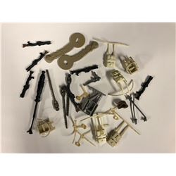 1970-80'S ORIGINAL STAR WARS WEAPONS/ PARTS LOT