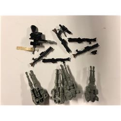 STAR WARS ACTION FIGURES' WEAPONS LOT (NEW)