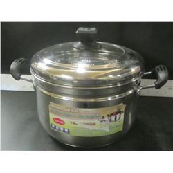 New Stainless steel multi use soup pot / steamer / strainer
