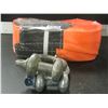 Image 1 : New 9 ton / 18,000lb 4" x 30ft tow strap & 2 shackles