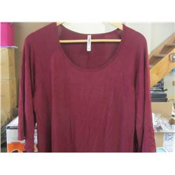 New Nelly burgundy Tunic women's size 2xl