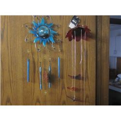 2 wind chimes dragonflys and sunflower / both are SOLAR / Untested