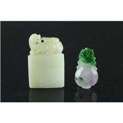 2 Pieces Chinese Jade and Jadeite Carved Pendants