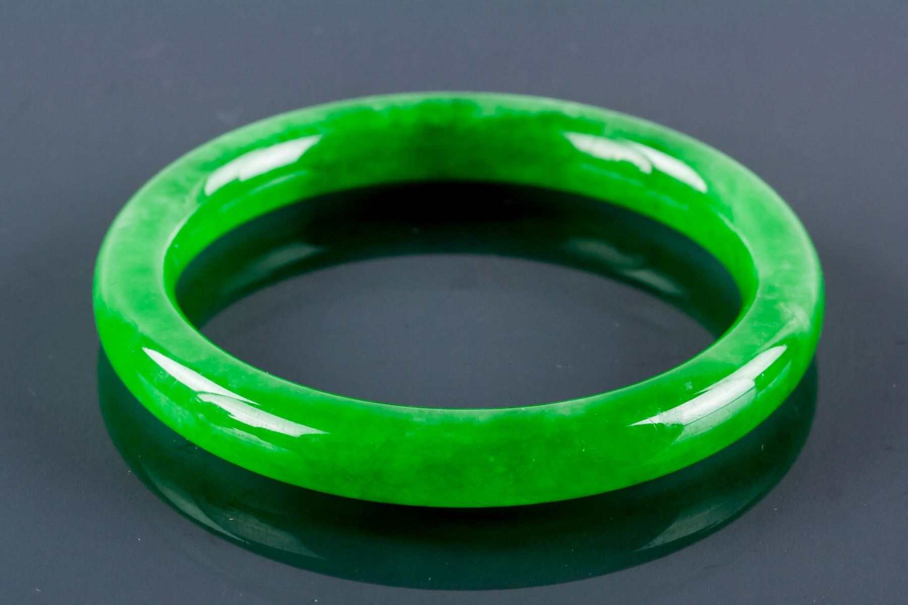 green jadeite bangle