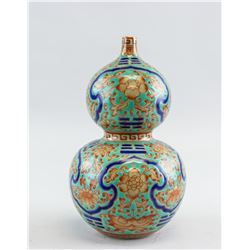 Chinese Famille Rose Porcelain Guard Vase Qianlong