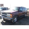 Image 2 : 1998 Chevrolet Suburban- 4X4- Automatic- Runs and Drives- Engine Needs Replaced- 212,794- Clear MT T